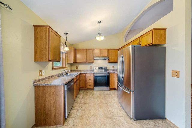 2305 HEARTHSTONE DRIVE, Kaukauna, WI 54130