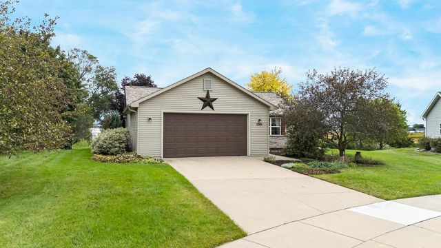 2305 HEARTHSTONE DRIVE, Kaukauna, WI 54130