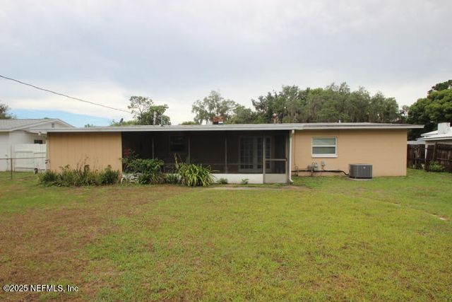 140 W ST JOHNS Terrace, East Palatka, FL 32131