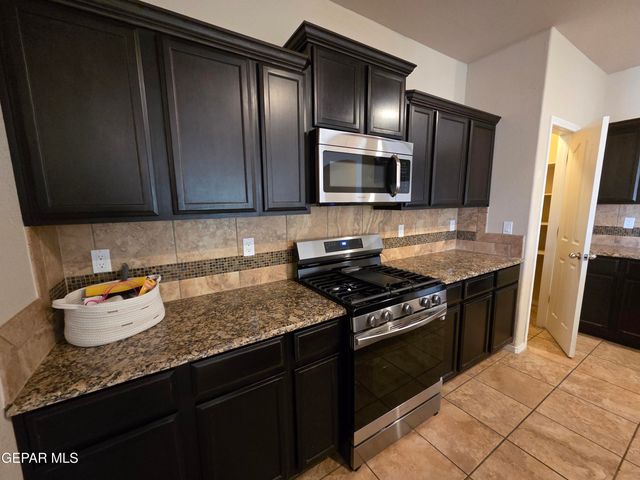 7417 RED CEDAR Drive, El Paso, TX 79911