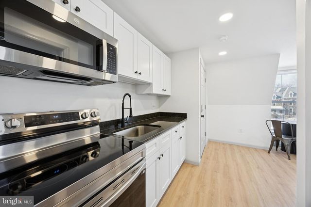 9 W HINCKLEY AVE, Ridley Park, PA 19078