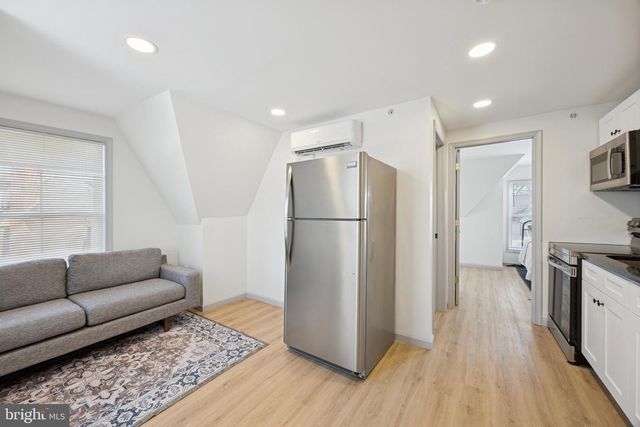 9 W HINCKLEY AVE, Ridley Park, PA 19078