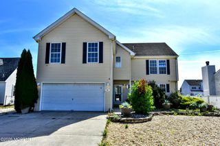 61 Ocean Gate Avenue, Bayville, NJ 08721
