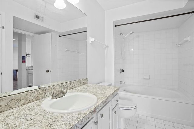 494 N PIN OAK PLACE 302, Longwood, FL 32779