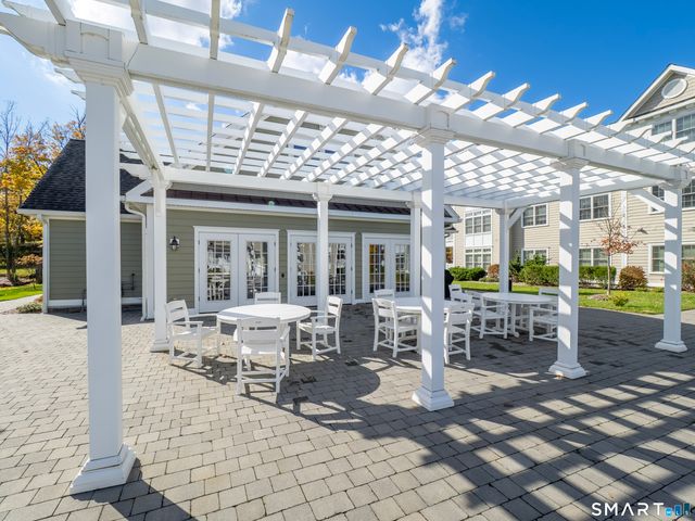 77 Sunset Lane 335, Ridgefield, CT 06877