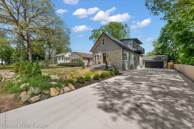 6837 Hatchery Road, Waterford Charter Township, MI 48327