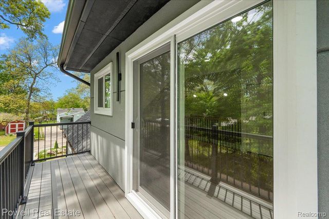 6837 Hatchery Road, Waterford Charter Township, MI 48327