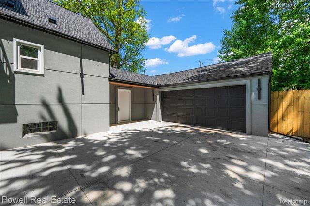 6837 Hatchery Road, Waterford Charter Township, MI 48327