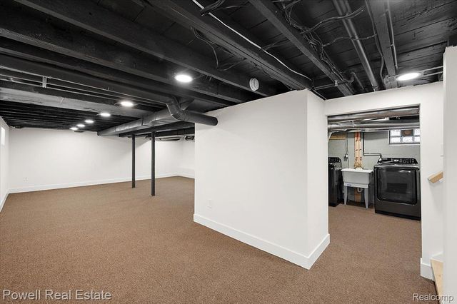 6837 Hatchery Road, Waterford Charter Township, MI 48327