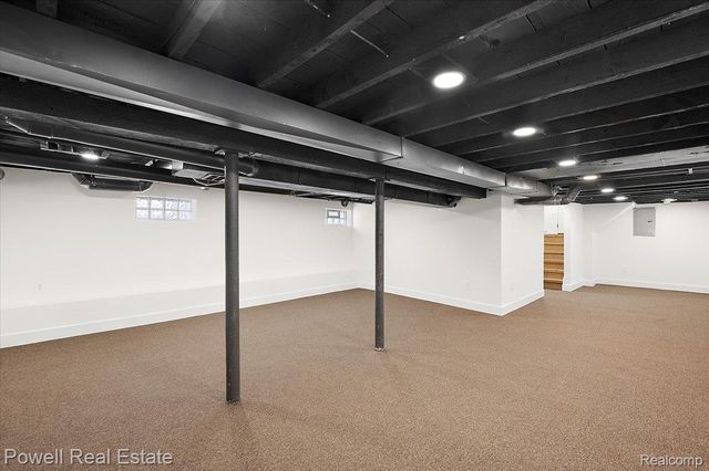 6837 Hatchery Road, Waterford Charter Township, MI 48327