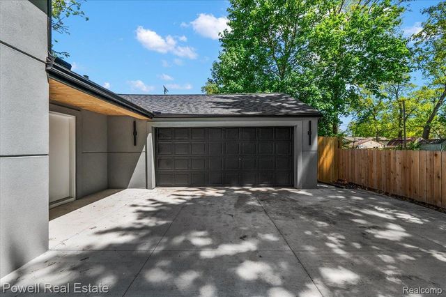6837 Hatchery Road, Waterford Charter Township, MI 48327