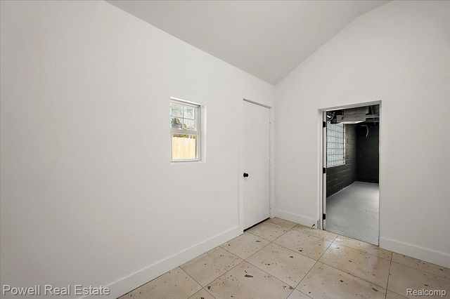 6837 Hatchery Road, Waterford Charter Township, MI 48327