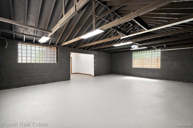 6837 Hatchery Road, Waterford Charter Township, MI 48327