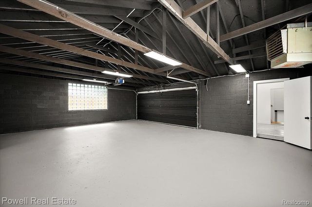 6837 Hatchery Road, Waterford Charter Township, MI 48327