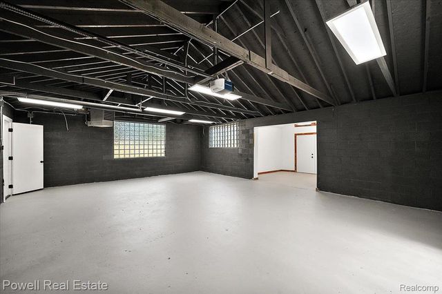6837 Hatchery Road, Waterford Charter Township, MI 48327
