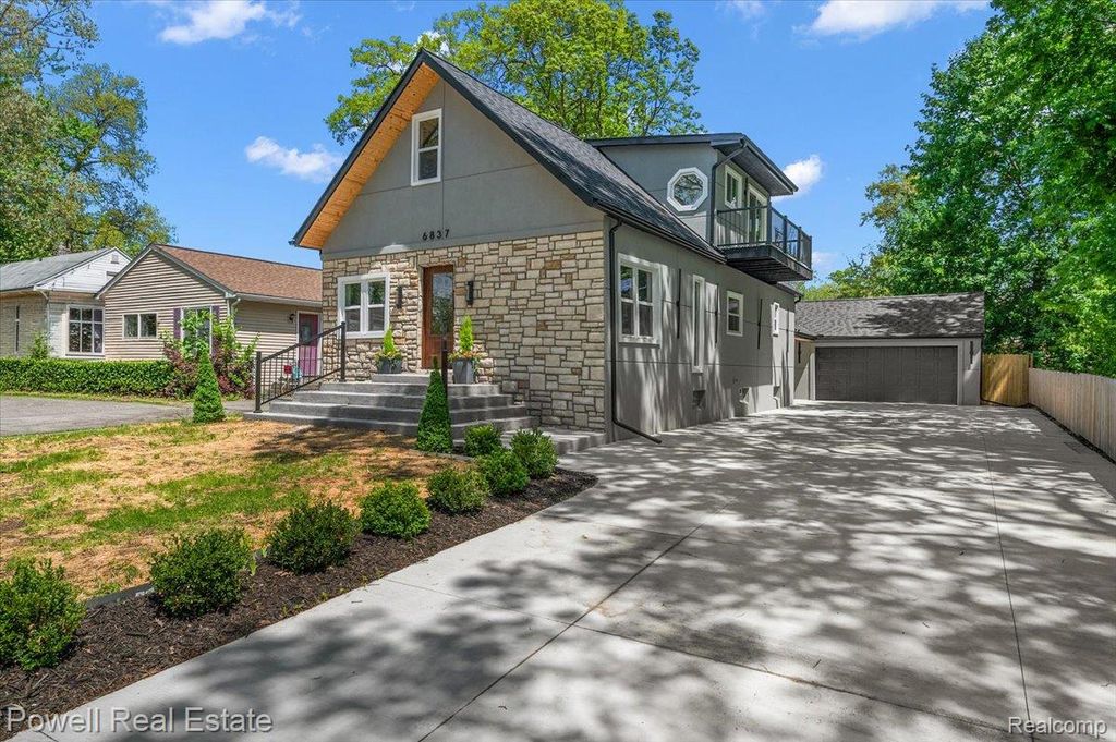 6837 Hatchery Road, Waterford Charter Township, MI 48327