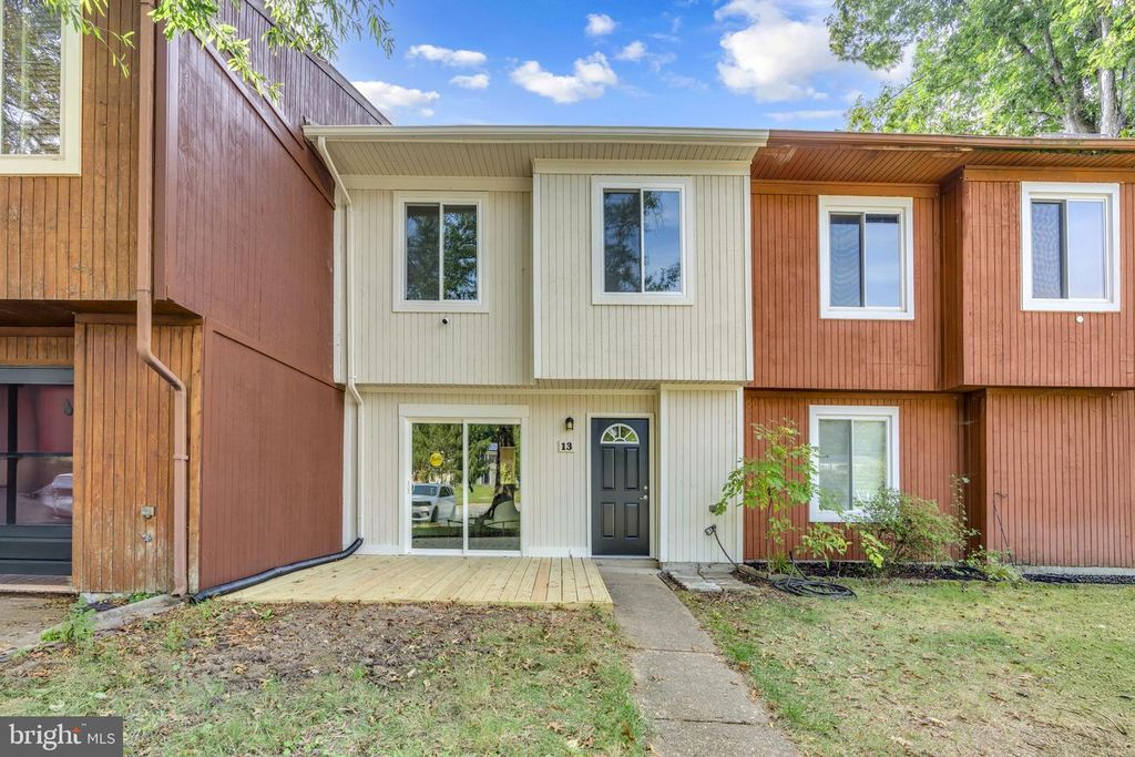 13 KING JAMES PL, Waldorf, MD 20602