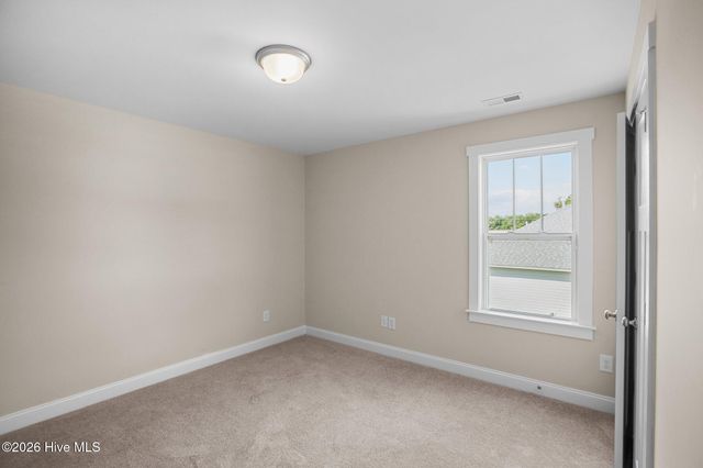 990 Hunter Grace Drive, Winterville, NC 28590