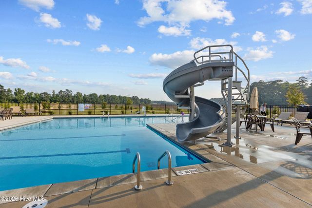 990 Hunter Grace Drive, Winterville, NC 28590