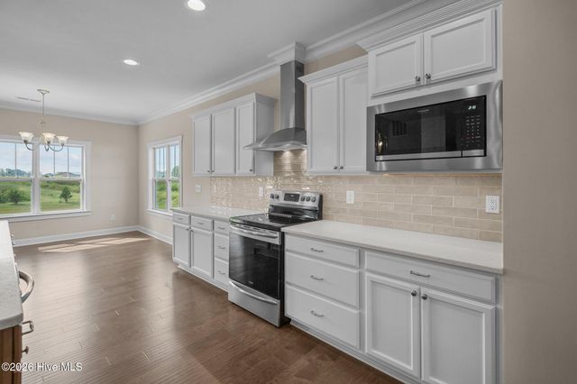 990 Hunter Grace Drive, Winterville, NC 28590