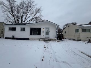 31808 Avondale Street, Westland, MI 48186