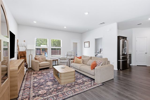 2200 Rustling Oaks Drive, Denton, TX 76209