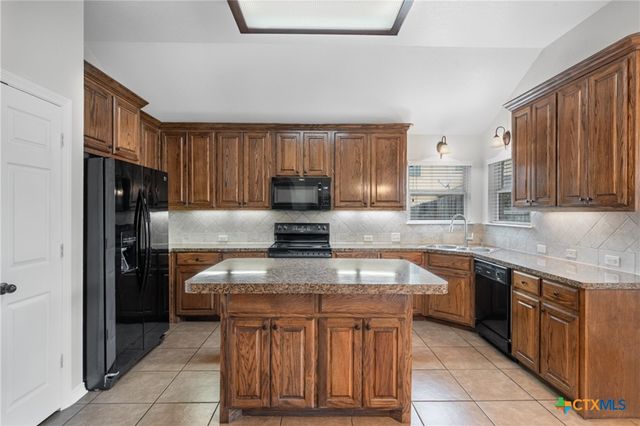 1012 H K Allen Parkway, Temple, TX 76502