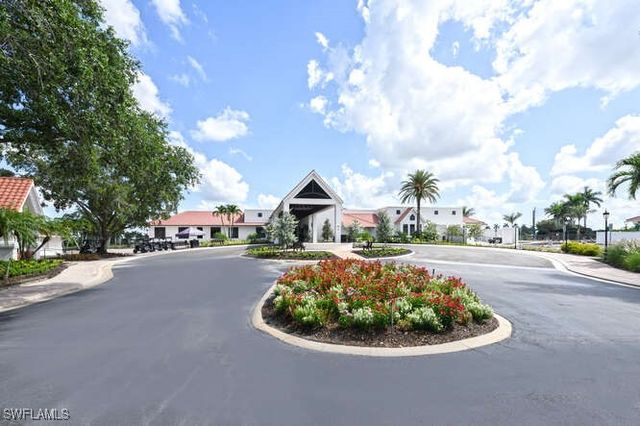 492 Veranda WAY E103, Naples, FL 34104