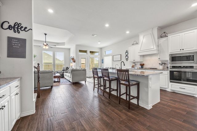 3055 Lily Lane, Heath, TX 75126