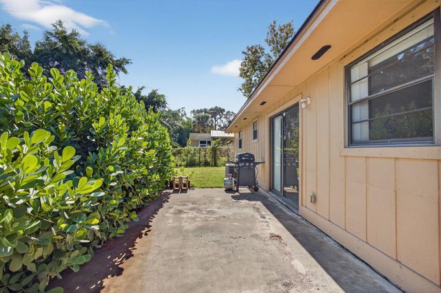 6012 Hickory Drive, Fort Pierce, FL 34982