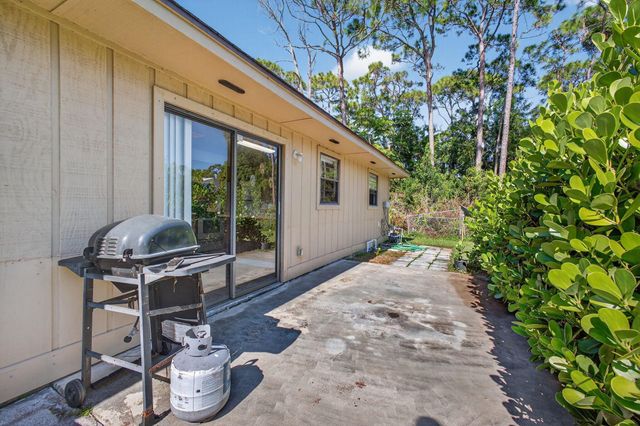 6012 Hickory Drive, Fort Pierce, FL 34982