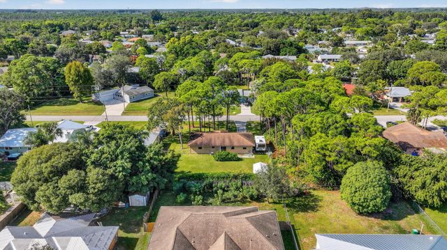 6012 Hickory Drive, Fort Pierce, FL 34982