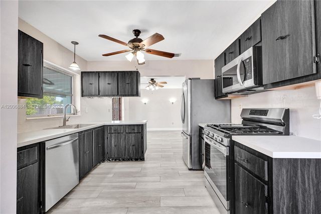 10511 SW 124th Ave, Miami, FL 33186