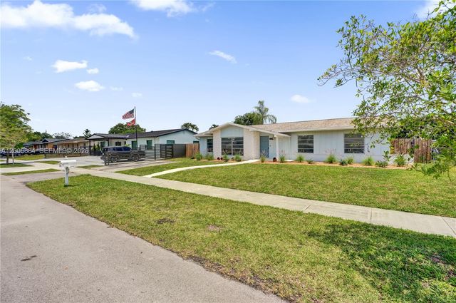 10511 SW 124th Ave, Miami, FL 33186