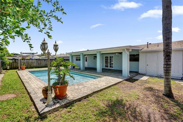 10511 SW 124th Ave, Miami, FL 33186