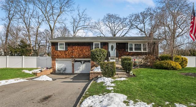 49 Admiral Street, Port Jefferson Station, NY 11776