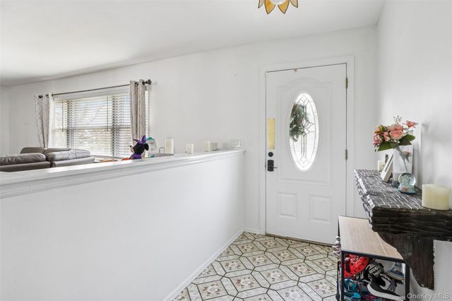 49 Admiral Street, Port Jefferson Station, NY 11776