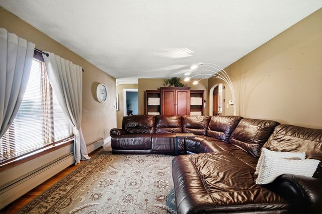 27 Palmer Ave, Chicopee, MA 01020