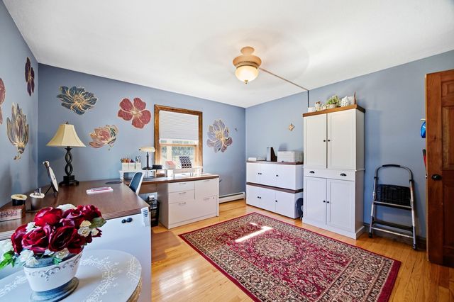 27 Palmer Ave, Chicopee, MA 01020