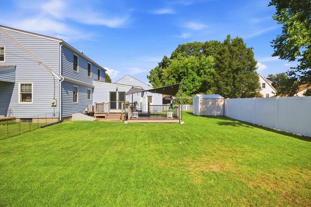 27 Palmer Ave, Chicopee, MA 01020