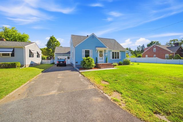27 Palmer Ave, Chicopee, MA 01020
