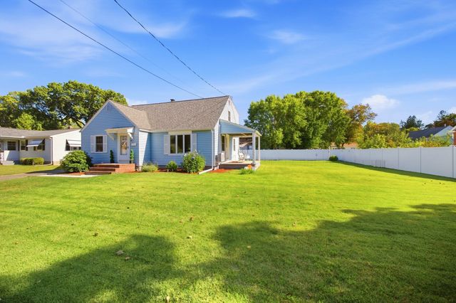 27 Palmer Ave, Chicopee, MA 01020
