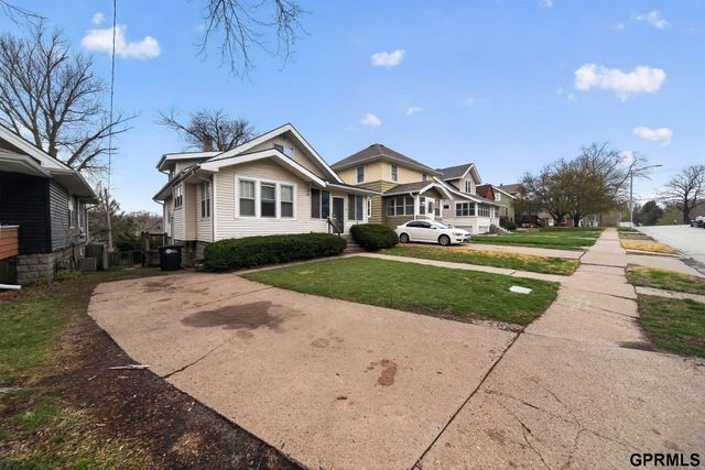 2818 S 34Th Street, Omaha, NE 68105