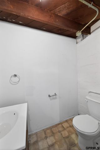 2818 S 34Th Street, Omaha, NE 68105