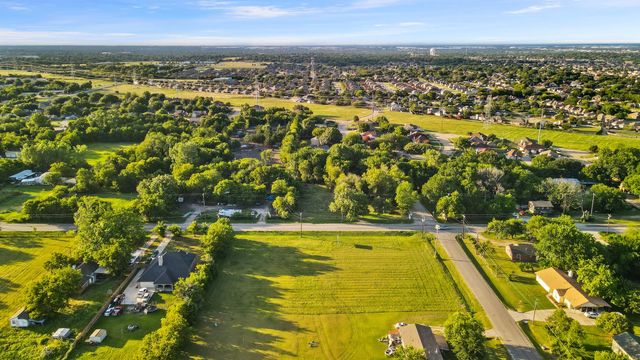 1705 Glenn Lane, Glenn Heights, TX 75154