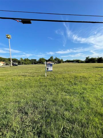 1705 Glenn Lane, Glenn Heights, TX 75154