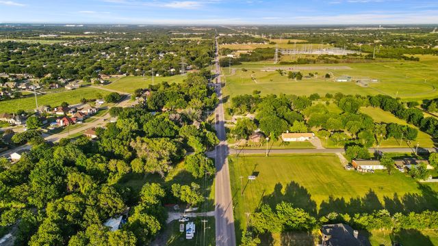 1705 Glenn Lane, Glenn Heights, TX 75154