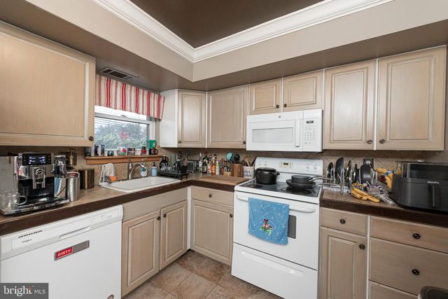 108 ORCHARD CT, Royersford, PA 19468