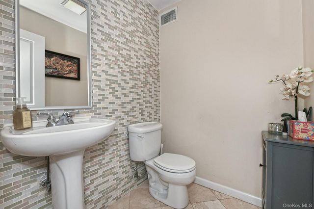 11 Westfield Drive, Centerport, NY 11721