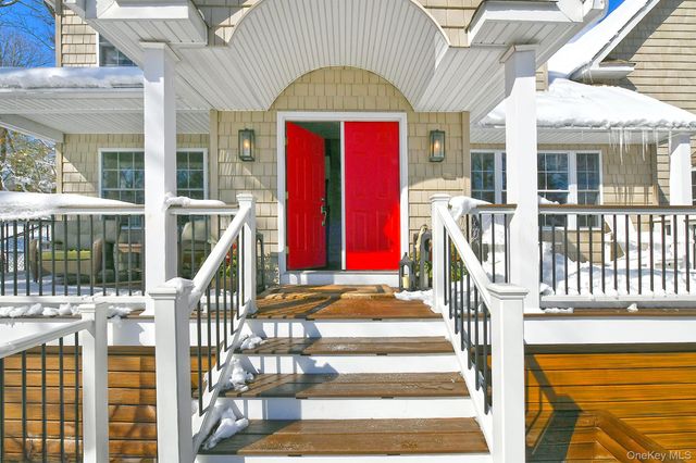 11 Westfield Drive, Centerport, NY 11721